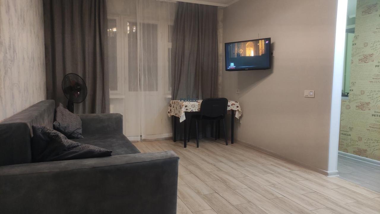 Apartment Near City Center On Peremohy Avenue 46 Černihiv Exteriér fotografie