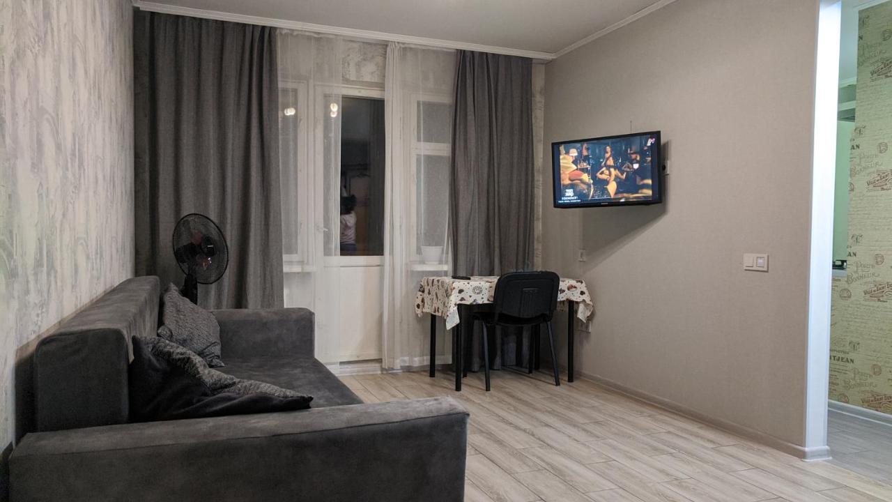 Apartment Near City Center On Peremohy Avenue 46 Černihiv Exteriér fotografie