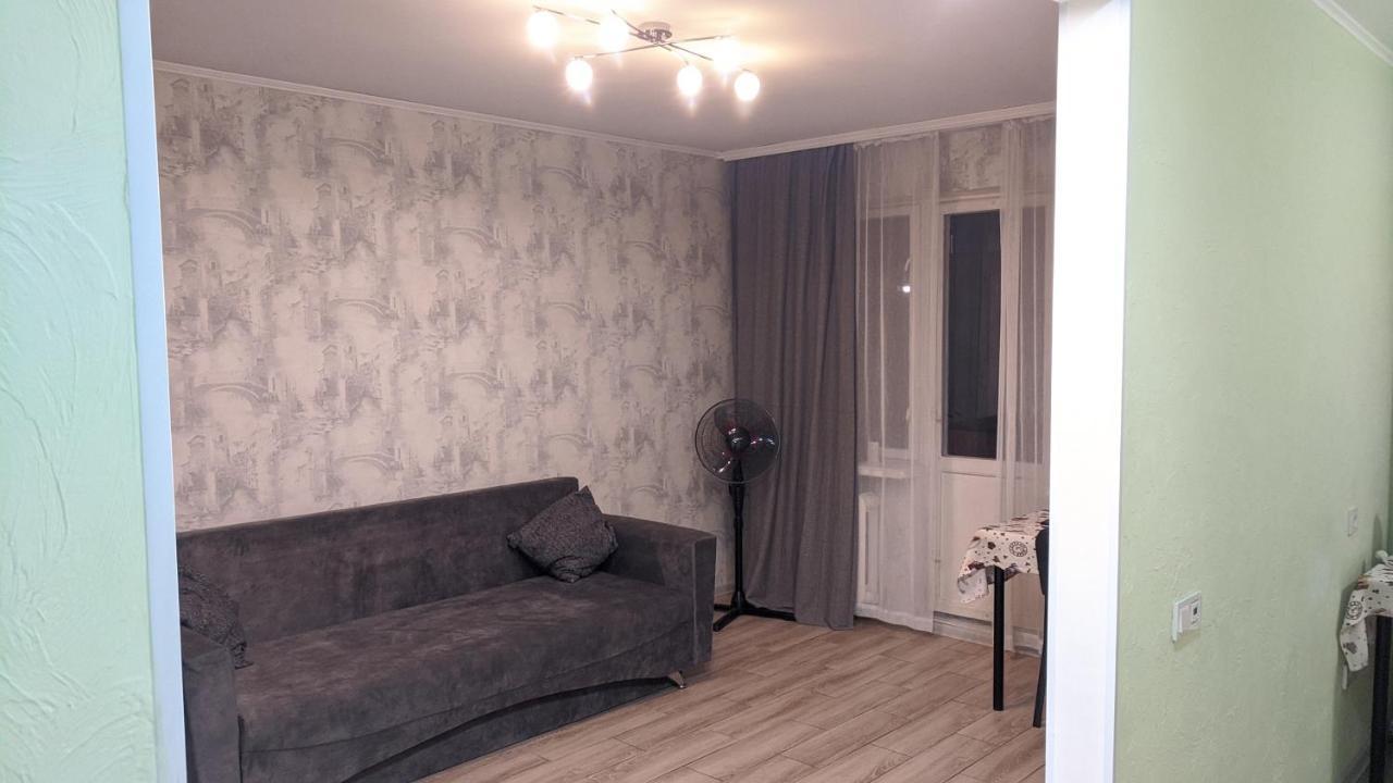 Apartment Near City Center On Peremohy Avenue 46 Černihiv Exteriér fotografie